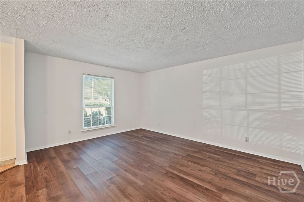 Image 6 of property listing at 459 Mall Boulevard 69, Savannah, GA 31406