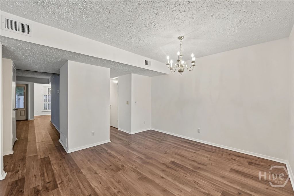 Image 8 of property listing at 459 Mall Boulevard 69, Savannah, GA 31406