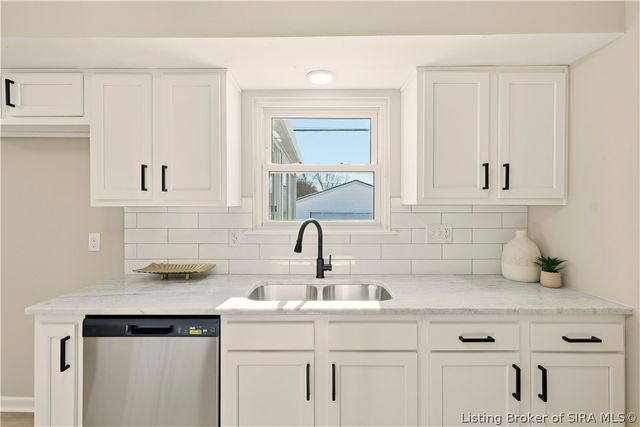 1225 Longfellow Drive, Clarksville, IN 47129