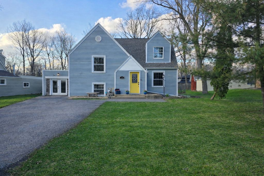 205 Cornwall Drive, Crete, IL 60417