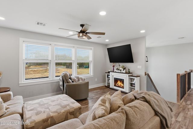 83 Whitesville Road, Jackson, NJ 08527