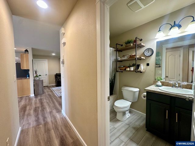 3434 Bald Eagle Dr, Lebanon, OR 97355