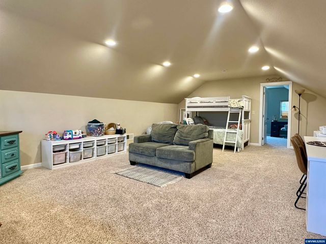 3434 Bald Eagle Dr, Lebanon, OR 97355