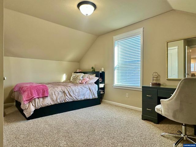 3434 Bald Eagle Dr, Lebanon, OR 97355