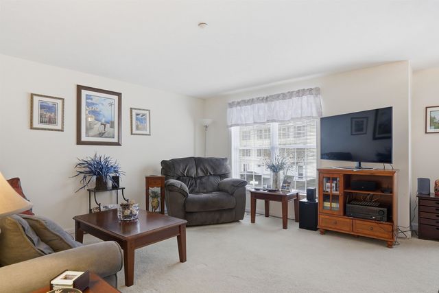 48 Mulberry St Unit 4, Concord, NH 03301