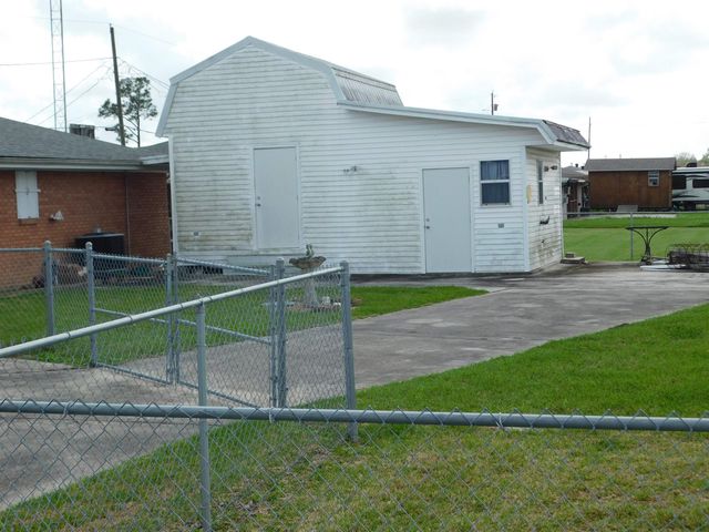 402 West 13th Street, Larose, LA 70373