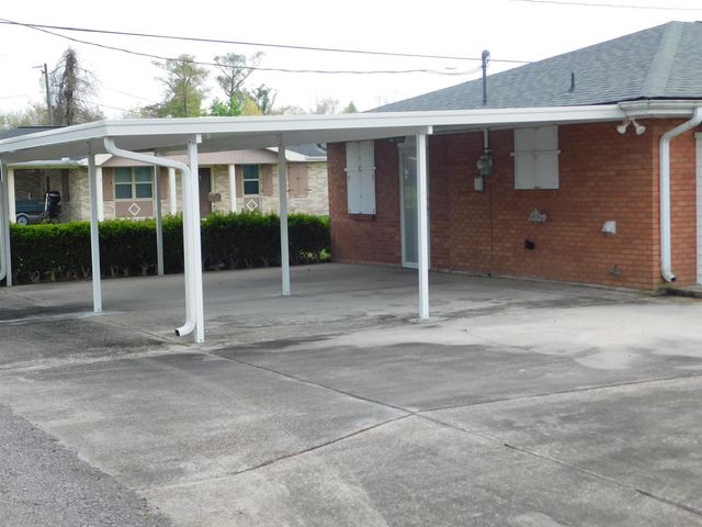 402 West 13th Street, Larose, LA 70373