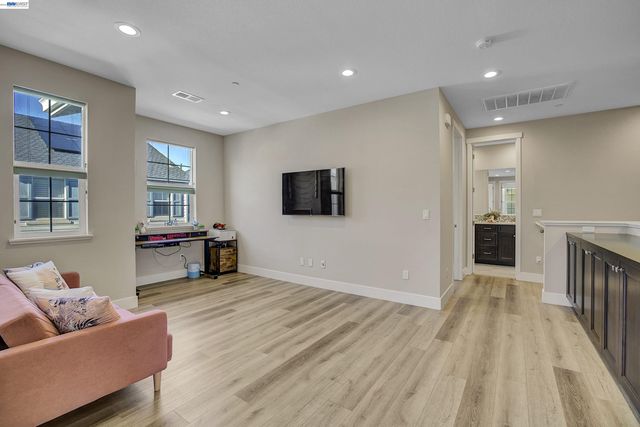 37515 Sea Bank St, Newark, CA 94560