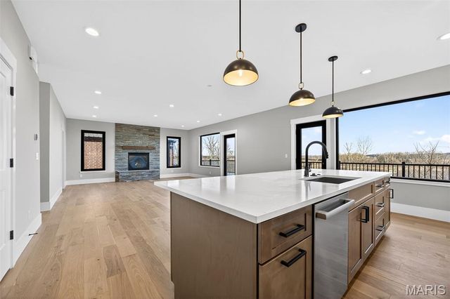 1015 River Bluff Drive, Washington, MO 63090