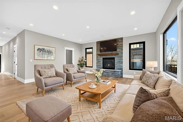 1015 River Bluff Drive, Washington, MO 63090