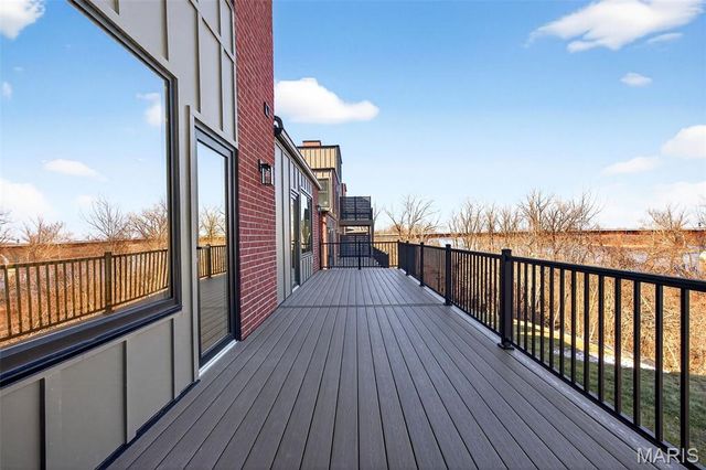 1015 River Bluff Drive, Washington, MO 63090