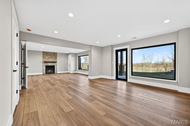 1015 River Bluff Drive, Washington, MO 63090