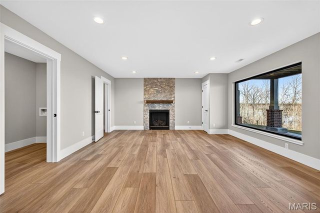 1015 River Bluff Drive, Washington, MO 63090