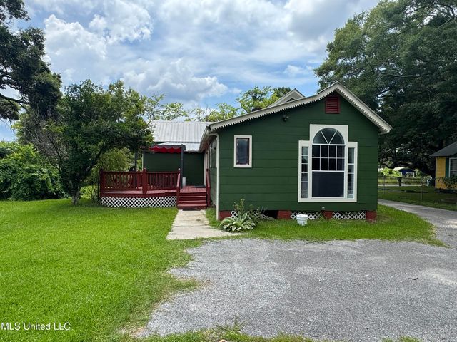 4700 Second Street, Moss Point, MS 39563