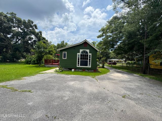 4700 Second Street, Moss Point, MS 39563