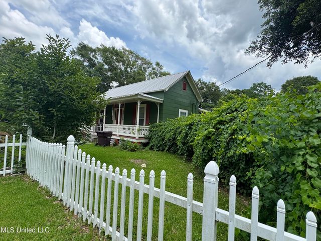 4700 Second Street, Moss Point, MS 39563