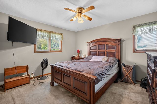 100 Vermeer Road, Pella, IA 50219