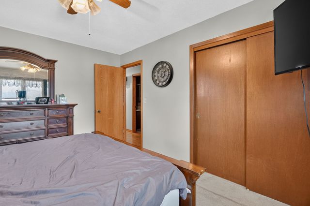 100 Vermeer Road, Pella, IA 50219