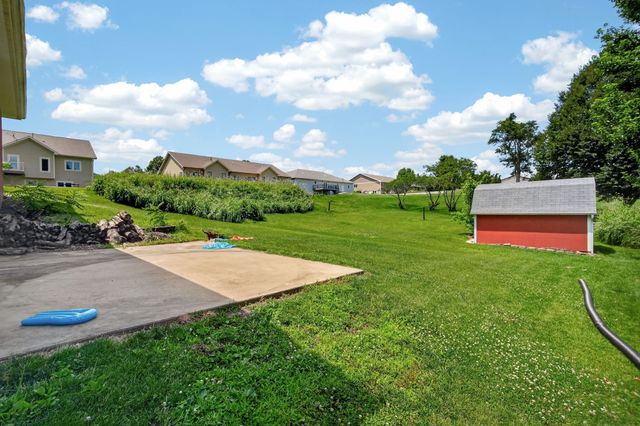 100 Vermeer Road, Pella, IA 50219