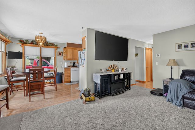 100 Vermeer Road, Pella, IA 50219