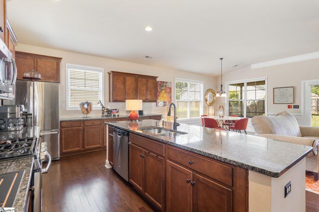 208 Evansdale Way, Simpsonville, SC 29680