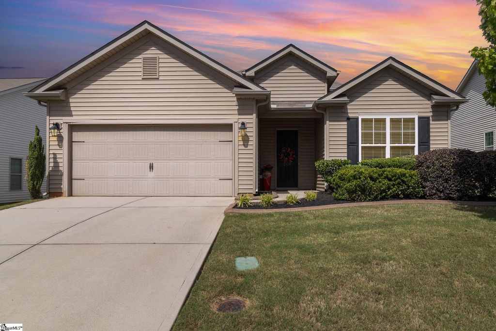208 Evansdale Way, Simpsonville, SC 29680