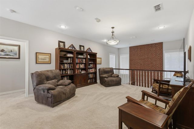 3805 N Briarwood Drive, Brenham, TX 77833