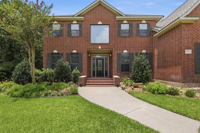 3805 N Briarwood Drive, Brenham, TX 77833