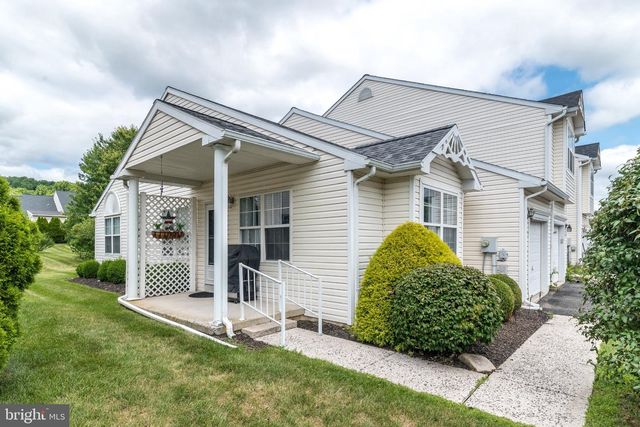 208 N 4TH, Bally, PA 19503