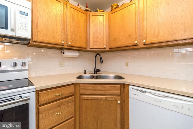 208 N 4TH, Bally, PA 19503