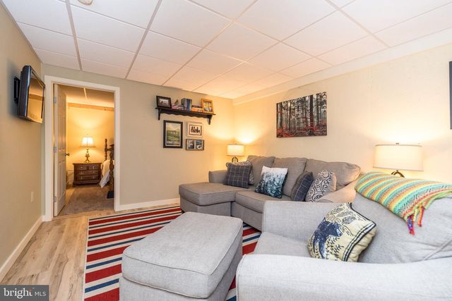 208 N 4TH, Bally, PA 19503