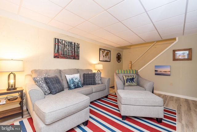 208 N 4TH, Bally, PA 19503