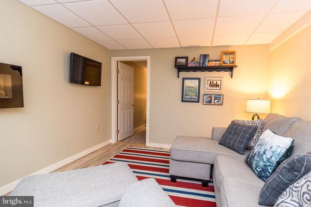 208 N 4TH, Bally, PA 19503