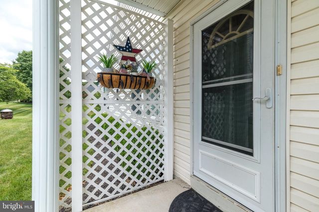 208 N 4TH, Bally, PA 19503