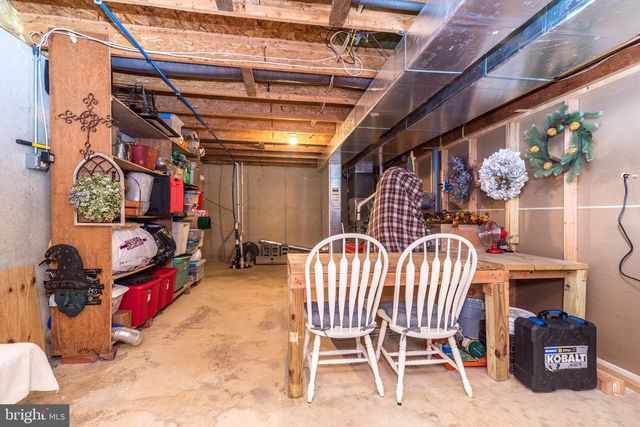 208 N 4TH, Bally, PA 19503