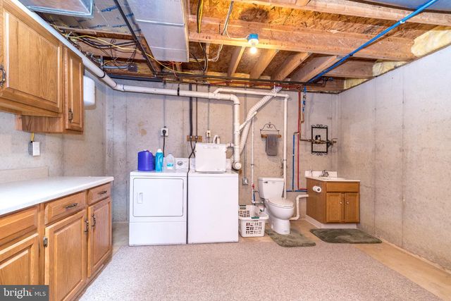 208 N 4TH, Bally, PA 19503