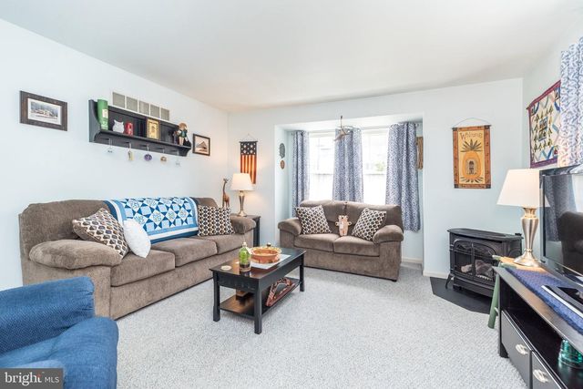 208 N 4TH, Bally, PA 19503
