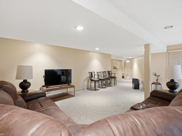 45461 Nottingham Drive, Macomb Twp, MI 48044