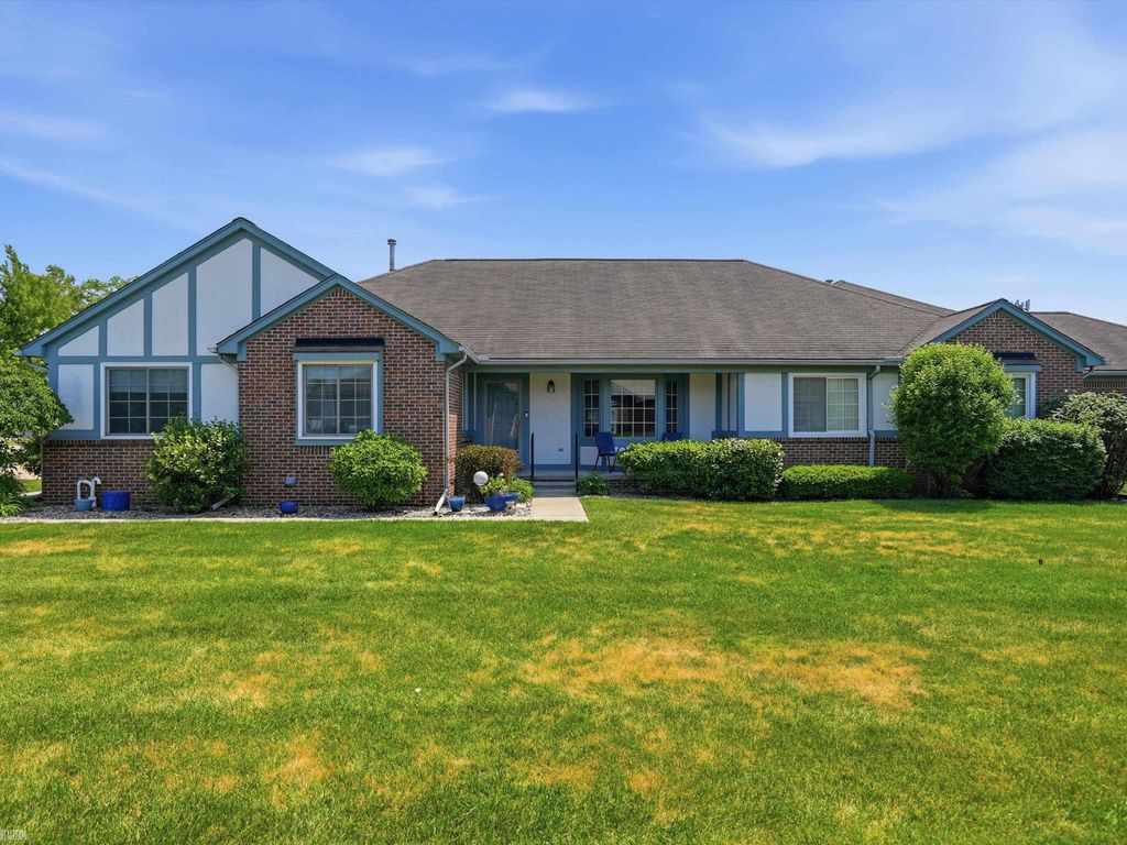 45461 Nottingham Drive, Macomb Twp, MI 48044