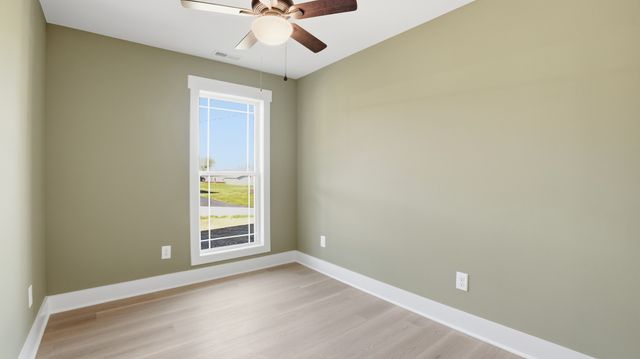 104 Division St, Normandy, TN 37360