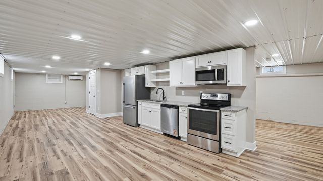 104 Division St, Normandy, TN 37360