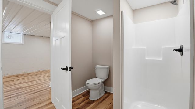 104 Division St, Normandy, TN 37360
