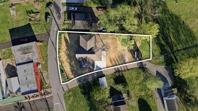 104 Division St, Normandy, TN 37360