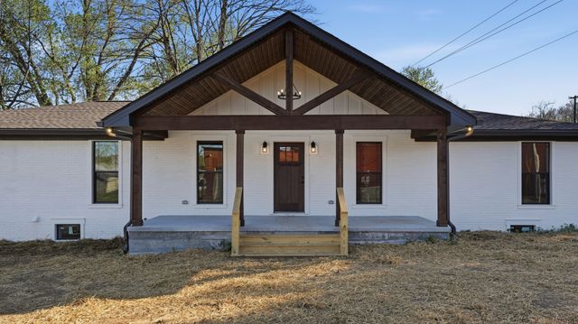 104 Division St, Normandy, TN 37360