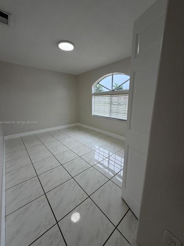 9125 SW 166th Ave, Miami, FL 33196