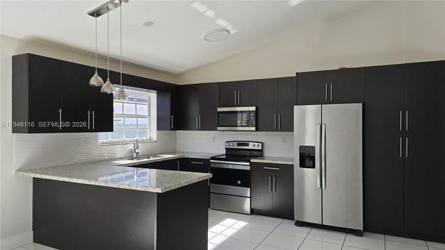 9125 SW 166th Ave, Miami, FL 33196