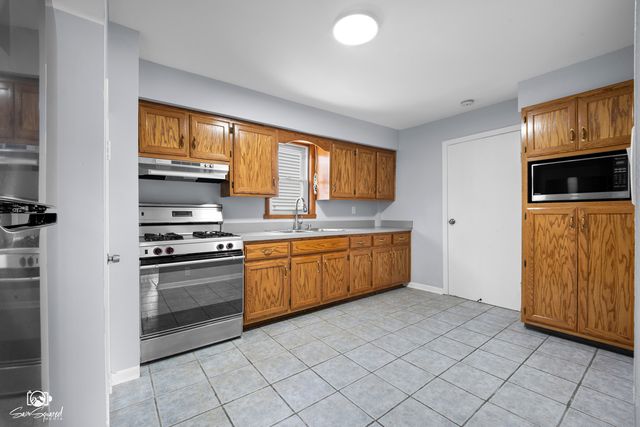 116 N Hickory Street, Joliet, IL 60435