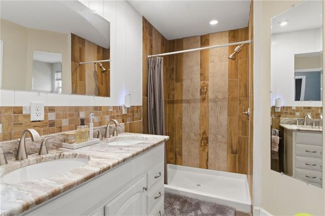 2216 Paris ST, Virginia Beach, VA 23454