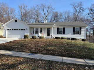 830 Whispering Rock Drive, O'fallon, MO 63366
