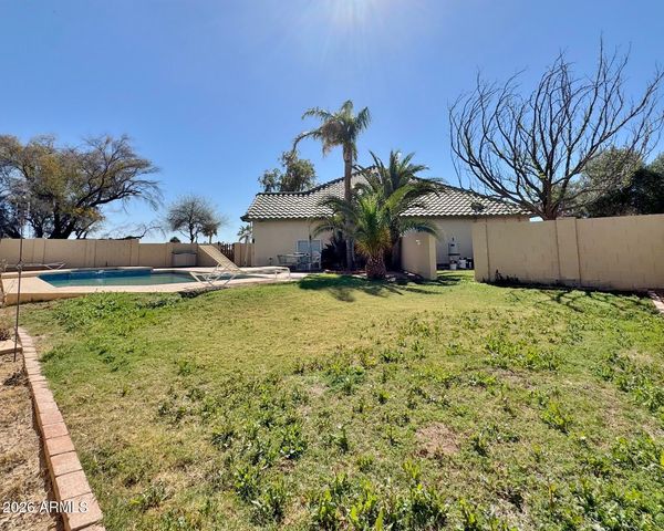 9520 W VALVIEW Place, Arizona City, AZ 85123